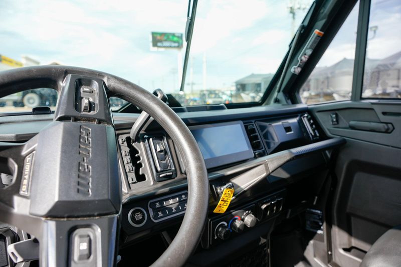 NEW 2026 CAN-AM DEFENDER MAX LIMITED CAB HD11 Image 16
