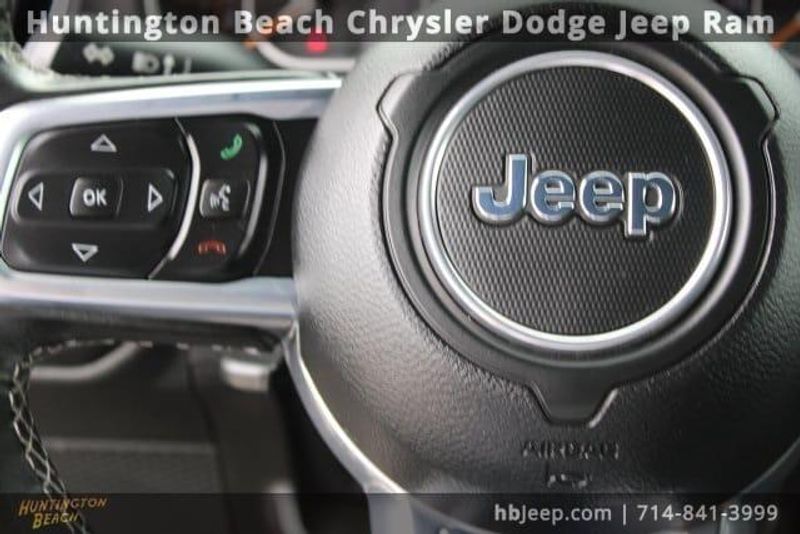 2022 Jeep Gladiator OverlandImage 24