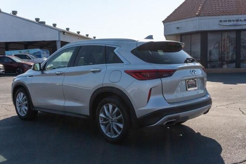 Used 2019 INFINITI QX50 LuxeImage 5
