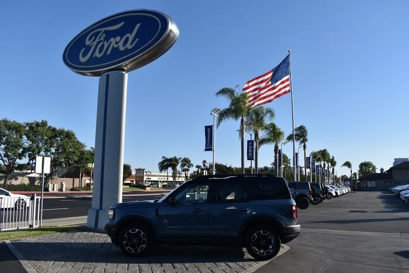 2024 Ford Bronco Sport Outer Banks in a Azure Gray Metallic Tri Coat exterior color and Navy Pierinterior. BEACH BLVD OF CARS beachblvdofcars.com 