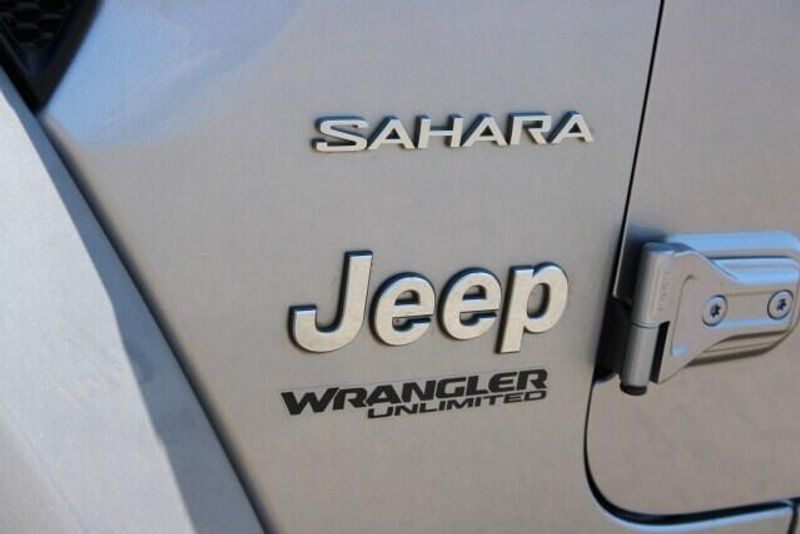 2021 Jeep Wrangler SaharaImage 7