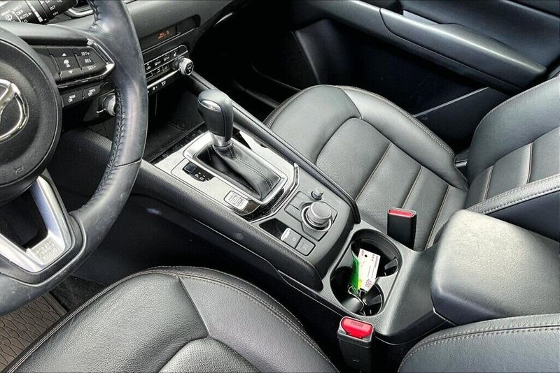 2023 Mazda CX-5 2.5 S Preferred PackageImage 10