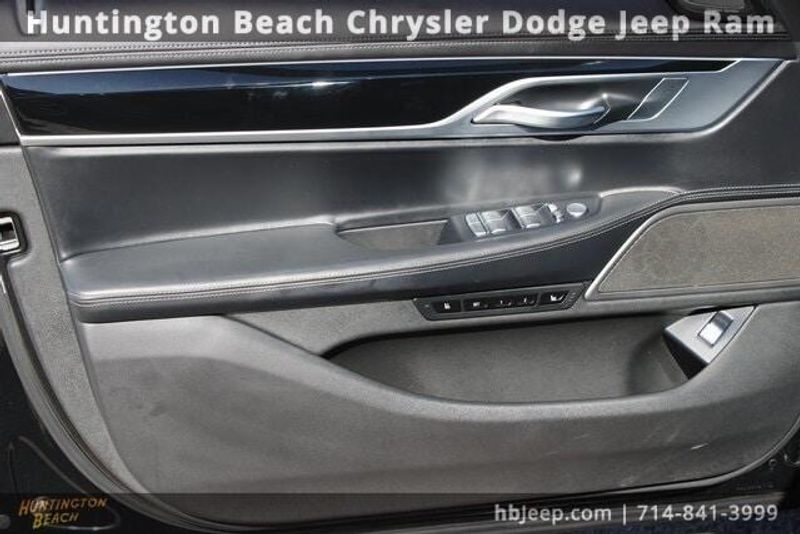 2022 BMW 7 Series M760iImage 13