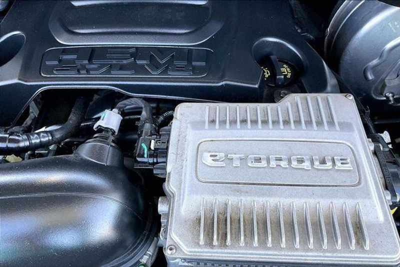 Used 2023 RAM 1500 LimitedImage 32