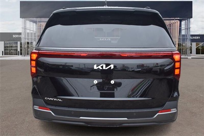 2025 Kia Carnival SXImage 4