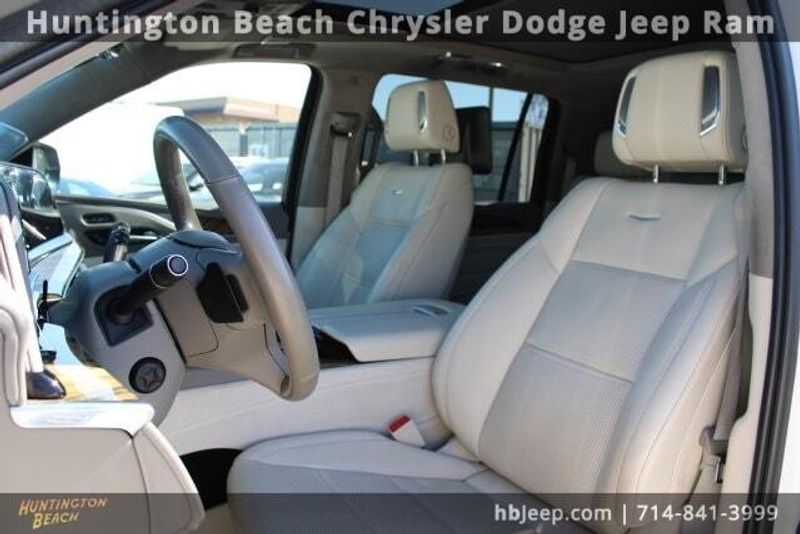 2021 Cadillac Escalade ESV Sport PlatinumImage 39