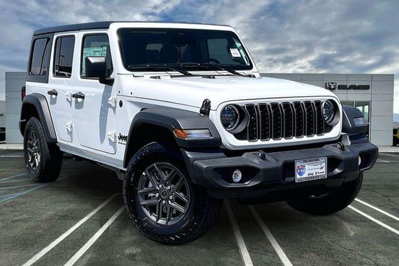 New 2026 Jeep Wrangler 4-door Sport SImage 14