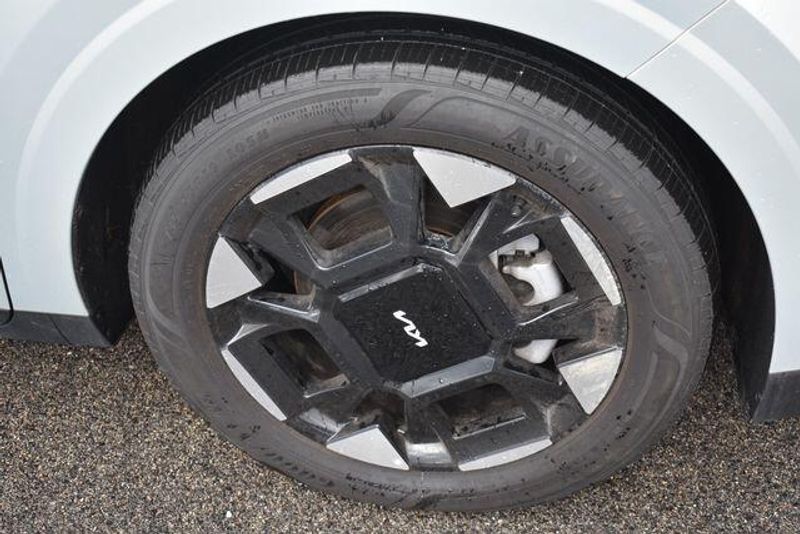 New 2026 Kia Carnival EXImage 12