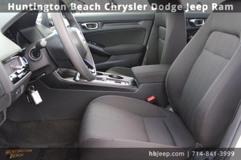 2025 Honda Civic LXImage 28