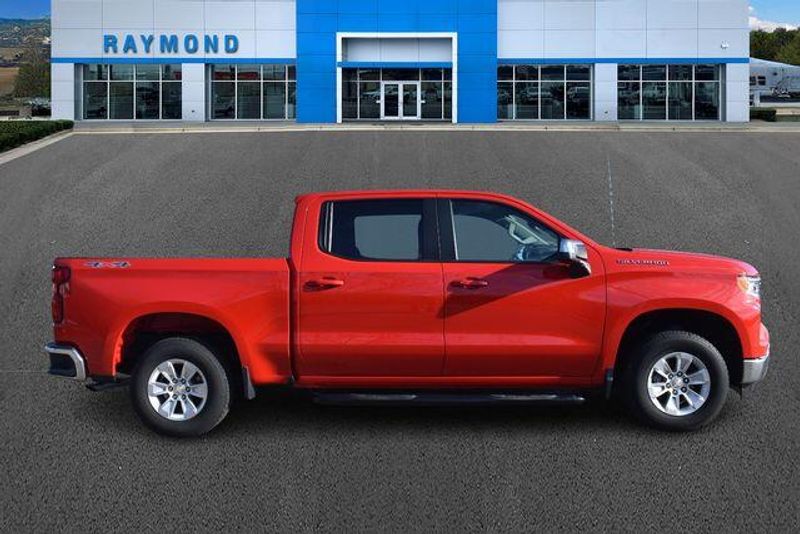 Used 2023 Chevrolet Silverado 1500 LTImage 2