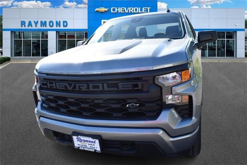 2024 Chevrolet Silverado 1500 CustomImage 9