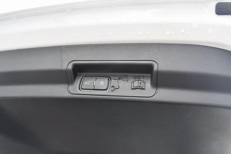New 2025 Ford Explorer STImage 8
