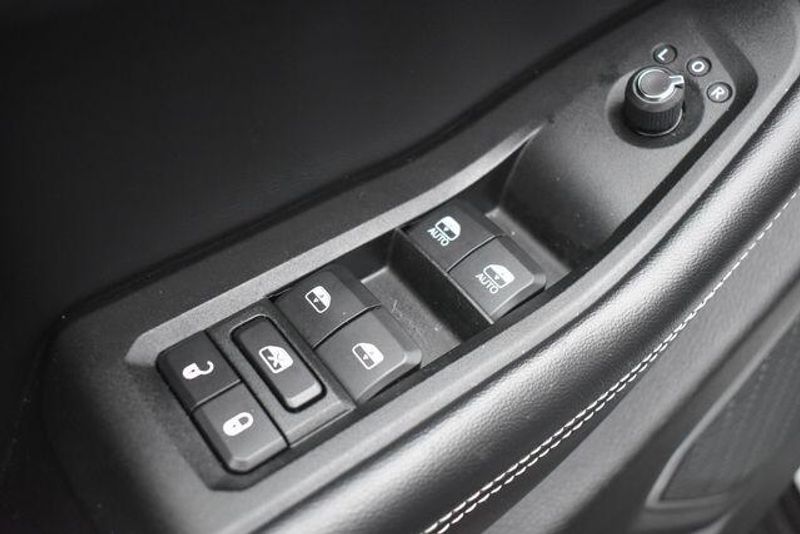 Used 2021 Jeep Grand-Cherokee-L LimitedImage 26