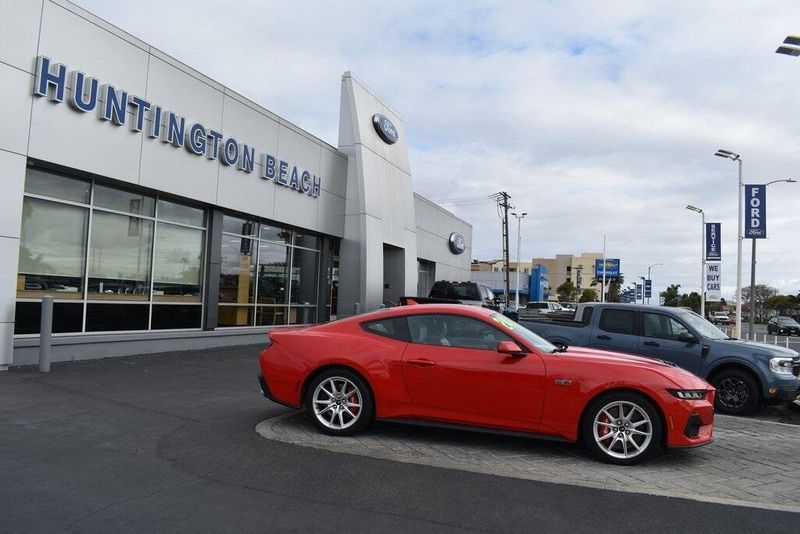 2024 Ford Mustang GT PremiumImage 3