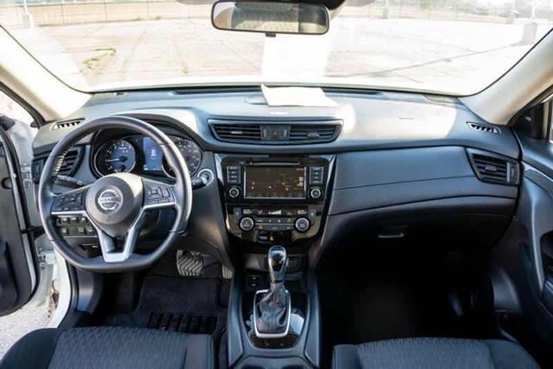 Used 2020 Nissan Rogue SVImage 16