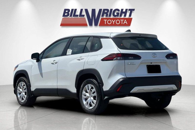 New 2026 Toyota Corolla Cross LImage 5