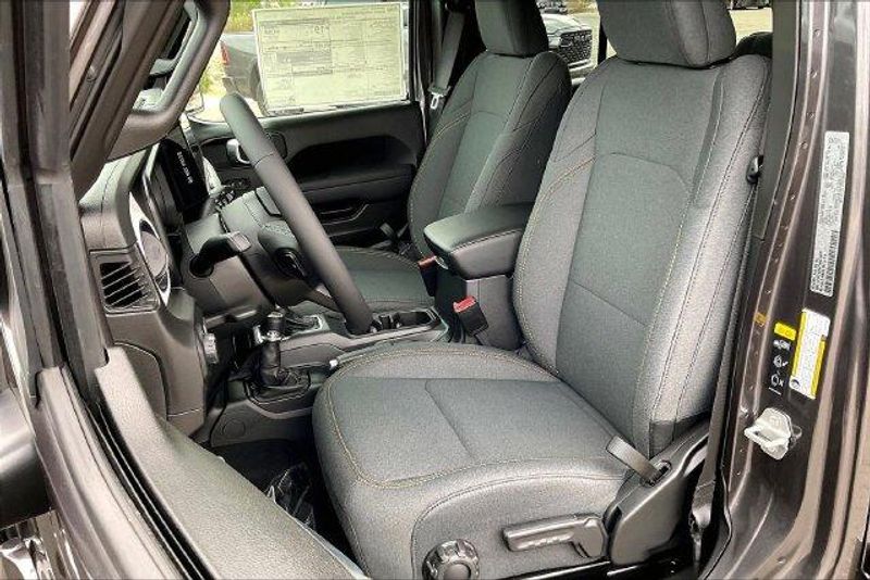 New 2027 Jeep Wrangler 4-door California EditionImage 8