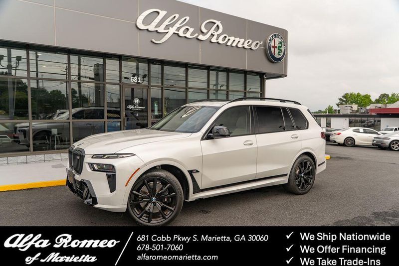2023 BMW X7 M60i