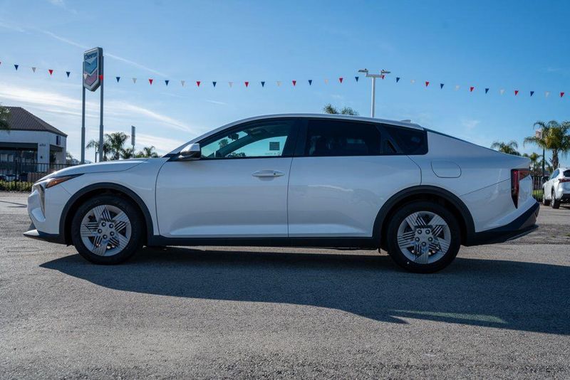 Used 2025 Kia K4 LXImage 4