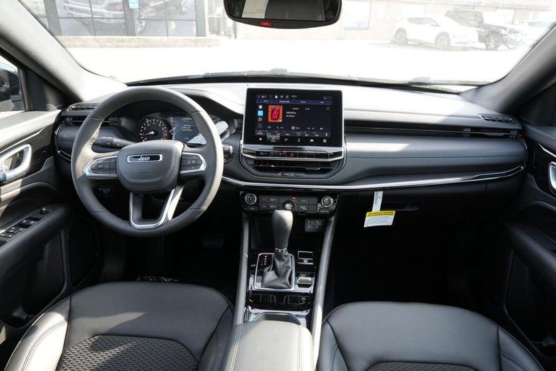 New 2026 Jeep Compass LatitudeImage 19