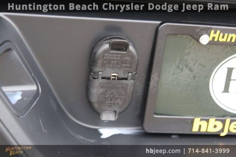 2021 Jeep Gladiator OverlandImage 7