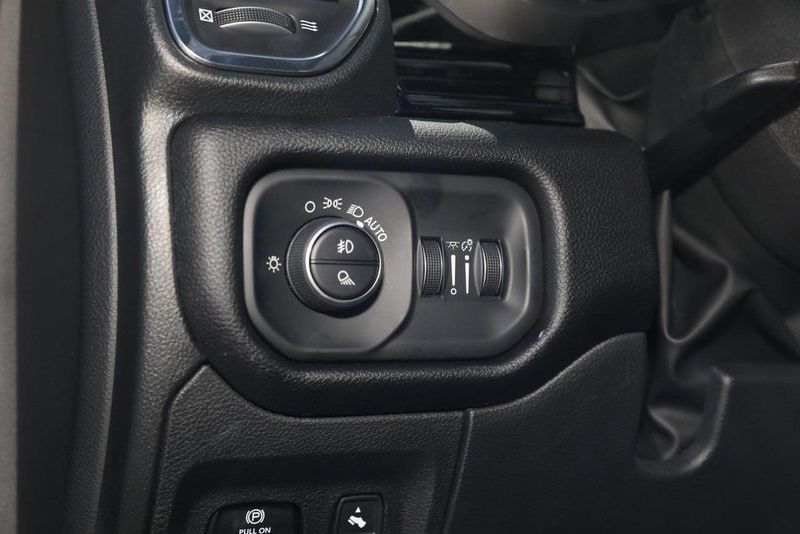 2025 RAM 1500 Laramie Crew Cab 4x4 5