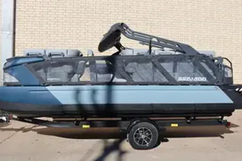 2025 SEADOO SWITCH CRUISE LIMITED 21 230HP PAINTED TRAILER HARBOR BLUE 