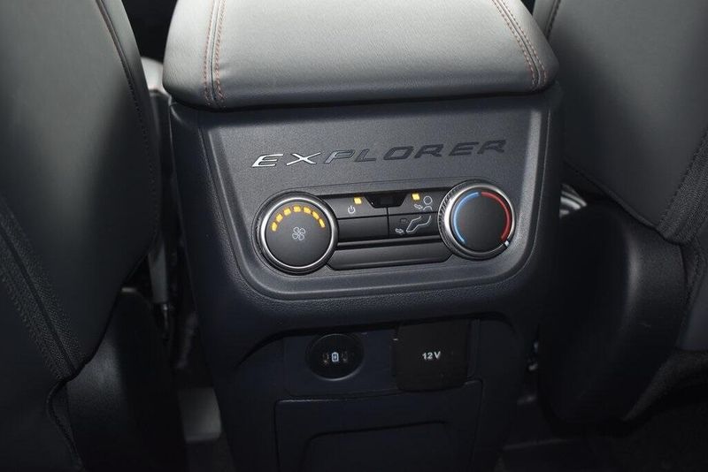 New 2025 Ford Explorer ActiveImage 10