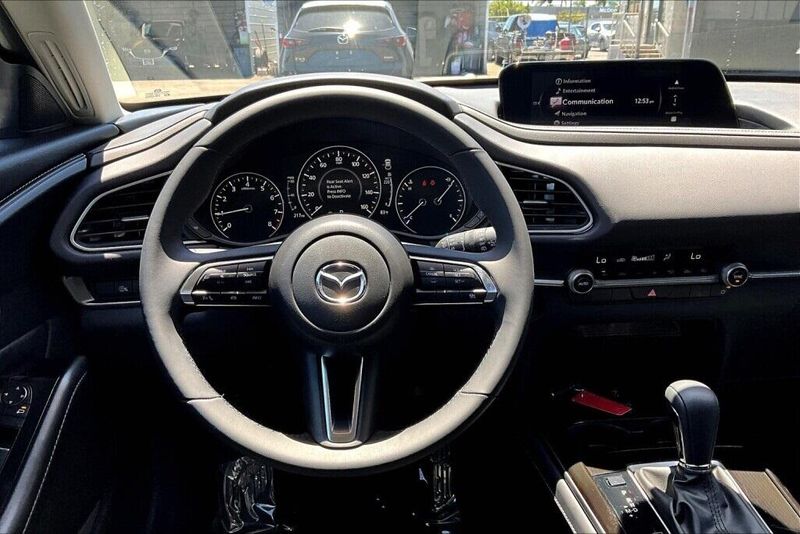 Used 2025 Mazda CX-30 2.5 S Select SportImage 5