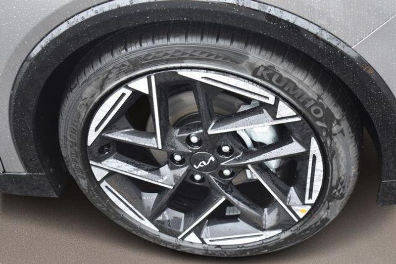 New 2026 Kia K4 GT-LineImage 12