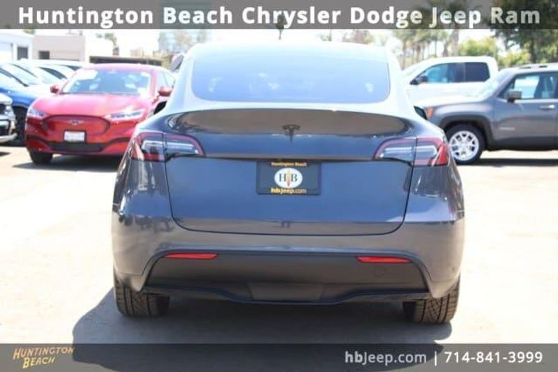 2021 Tesla Model Y Long RangeImage 4