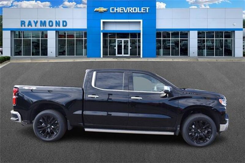 2025 Chevrolet Silverado 1500 LTZImage 2