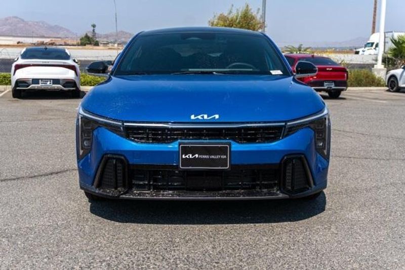 New 2025 Kia K4 GT-LineImage 2