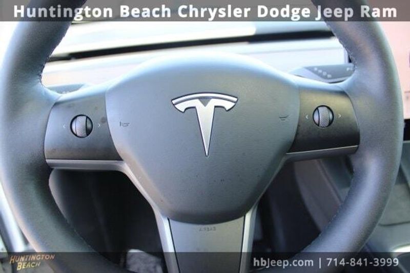 2023 Tesla Model Y Long RangeImage 14