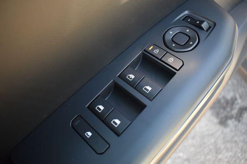 New 2026 Kia K4 LXSImage 18