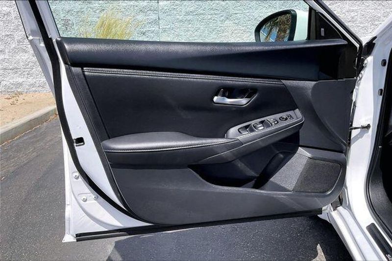 Used 2025 Nissan Sentra SVImage 22