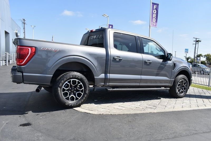 2021 Ford F-150 XLTImage 2