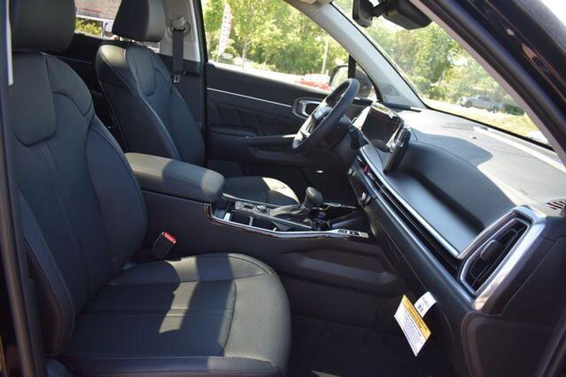 New 2026 Kia Sorento SXImage 15