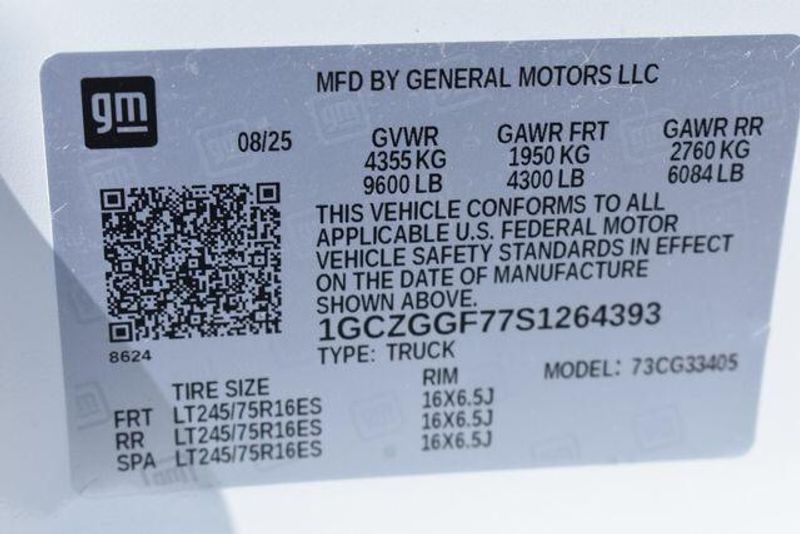New 2025 Chevrolet Express 3500 Work VanImage 31