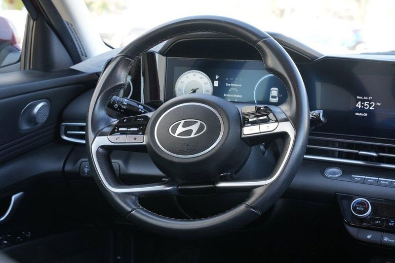 Used 2024 Hyundai Elantra LimitedImage 22