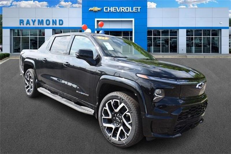 New 2024 Chevrolet Silverado EV RSTImage 1
