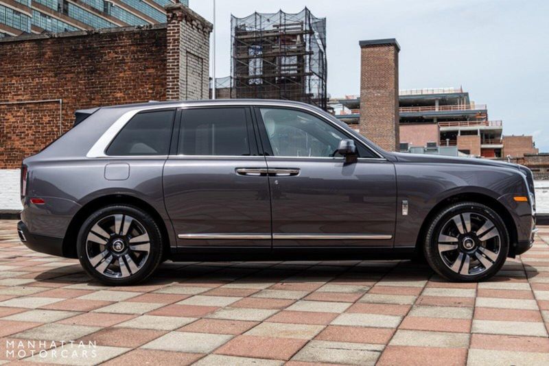 2023 Rolls-Royce Cullinan Silver Badge in a Anthracite exterior color and Grayinterior. Lotus Manhattan 347-395-5714 lotusmanhattan.com 