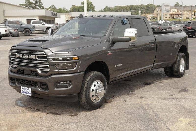 2025 RAM 3500 Laramie Crew Cab 4x4 8