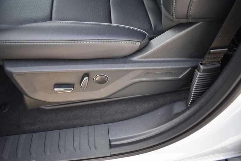 New 2025 Ford F-150 LariatImage 21