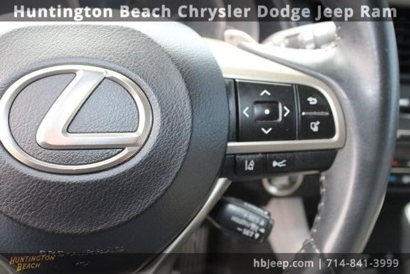 2022 Lexus RX 350Image 19