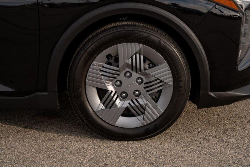 Used 2025 Kia K4 LXImage 9