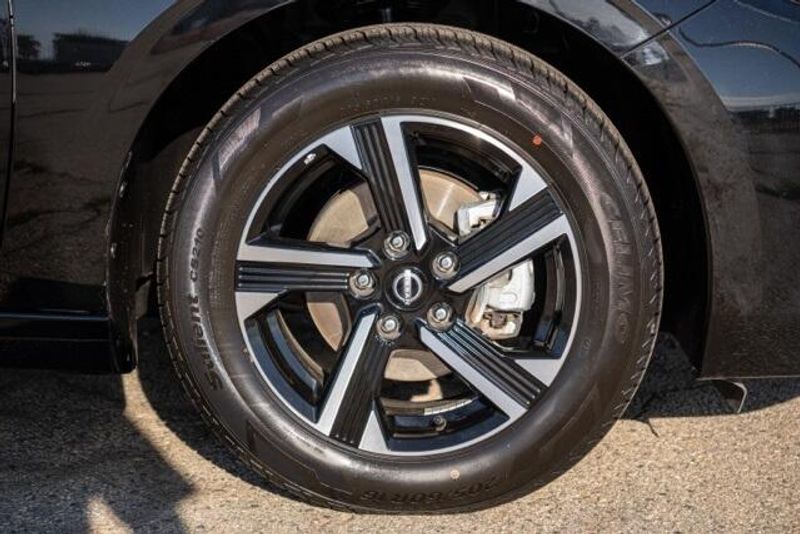 Used 2024 Nissan Sentra SVImage 9