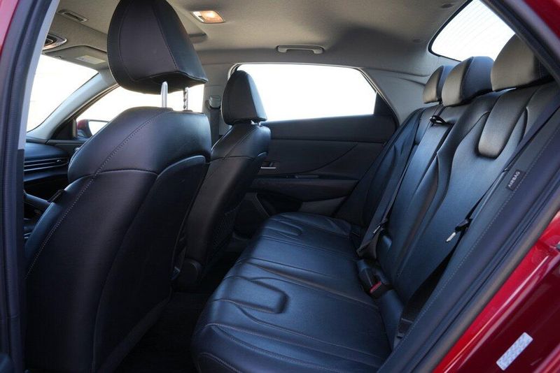 Used 2024 Hyundai Elantra LimitedImage 13