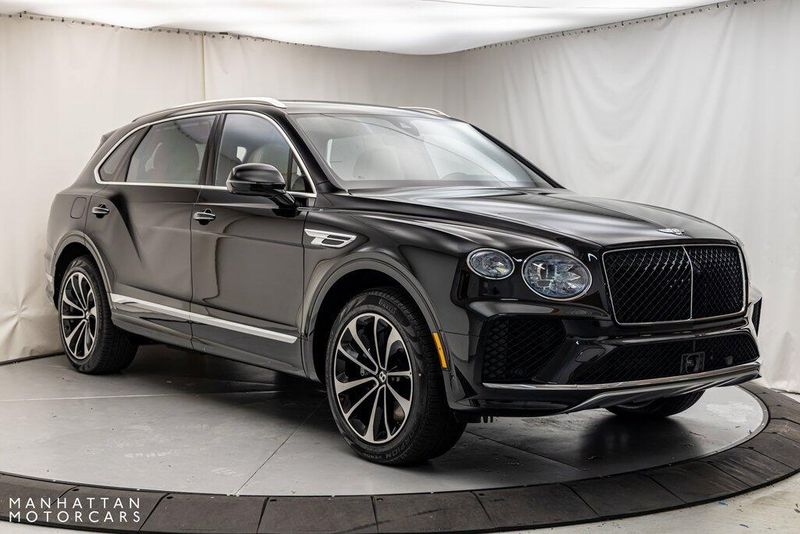 2024 Bentley Bentayga EWB V8Image 7