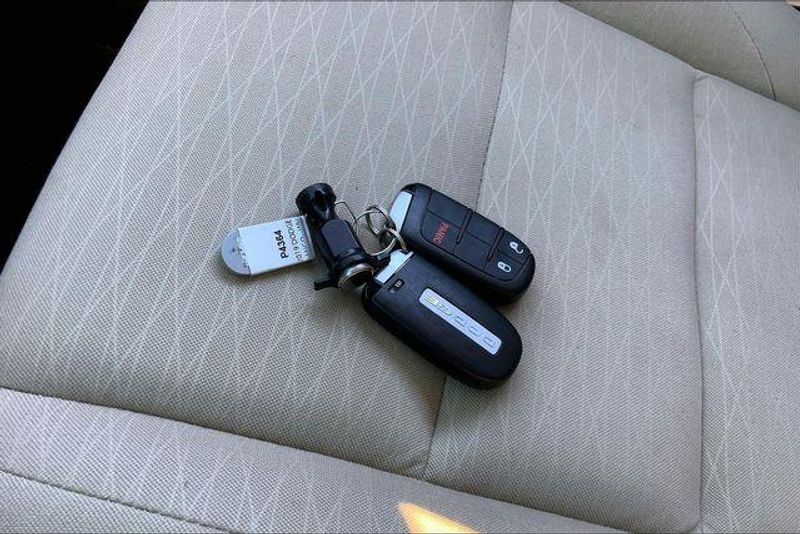 Used 2019 Dodge Durango SXTImage 11